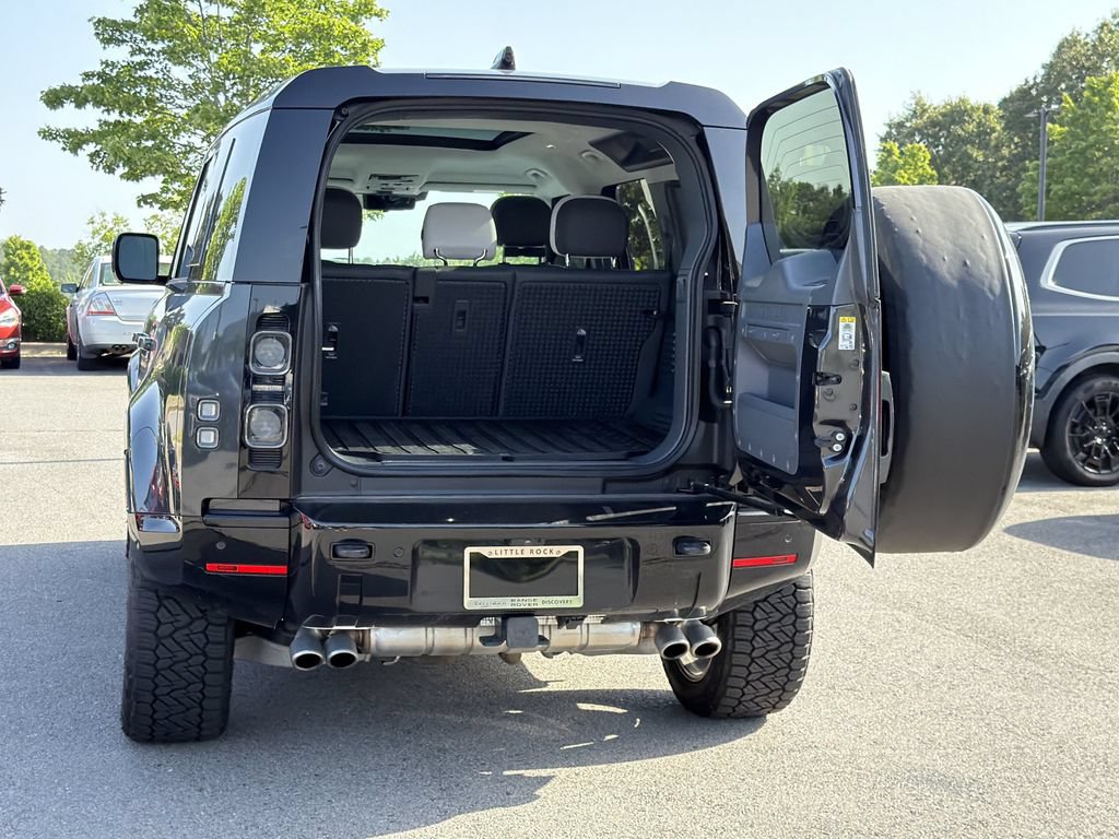 Used 2025 Land Rover Defender 110 V8 AWD/4WD image 12