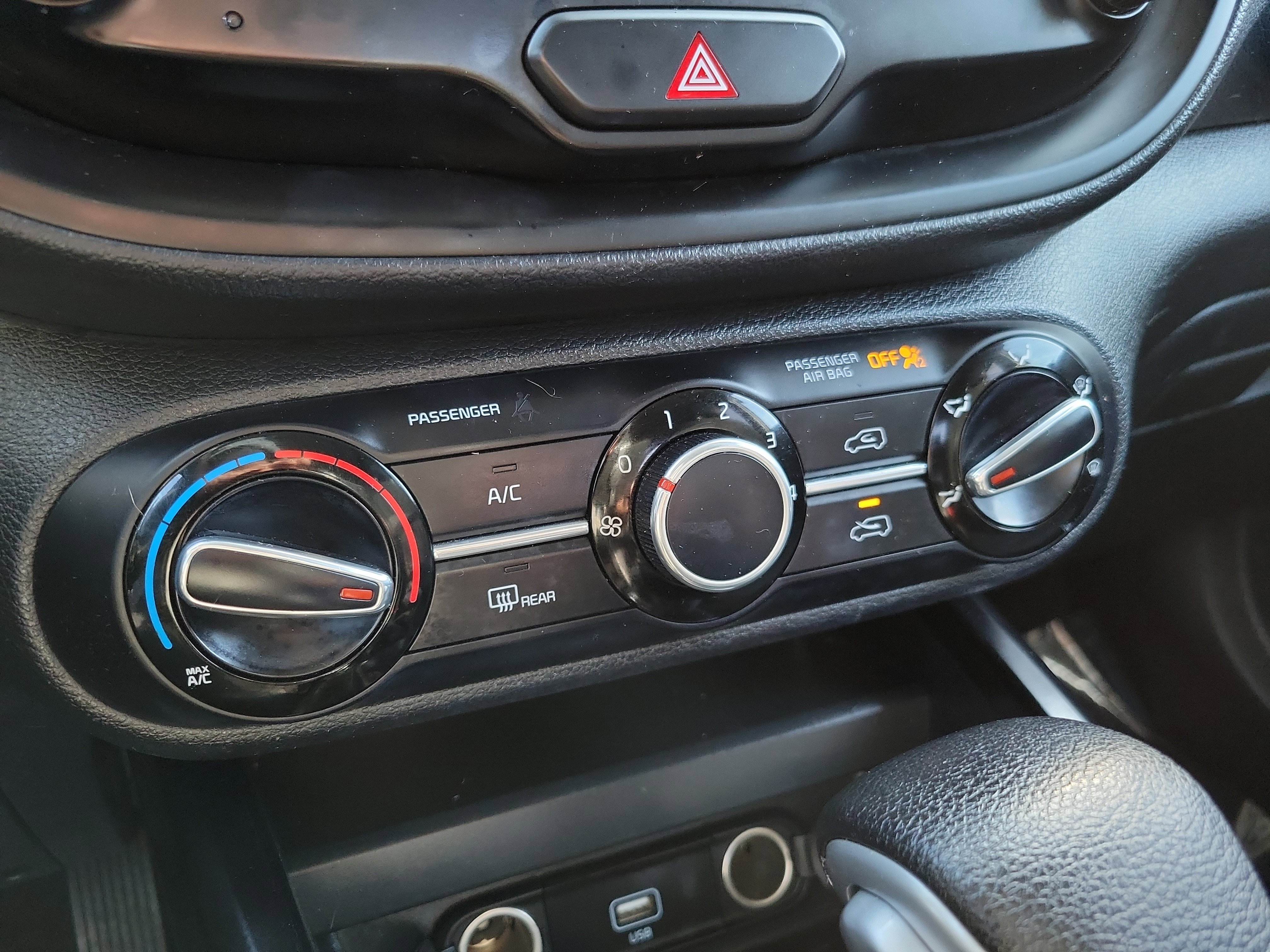 Used 2021 Kia Soul LX image 29