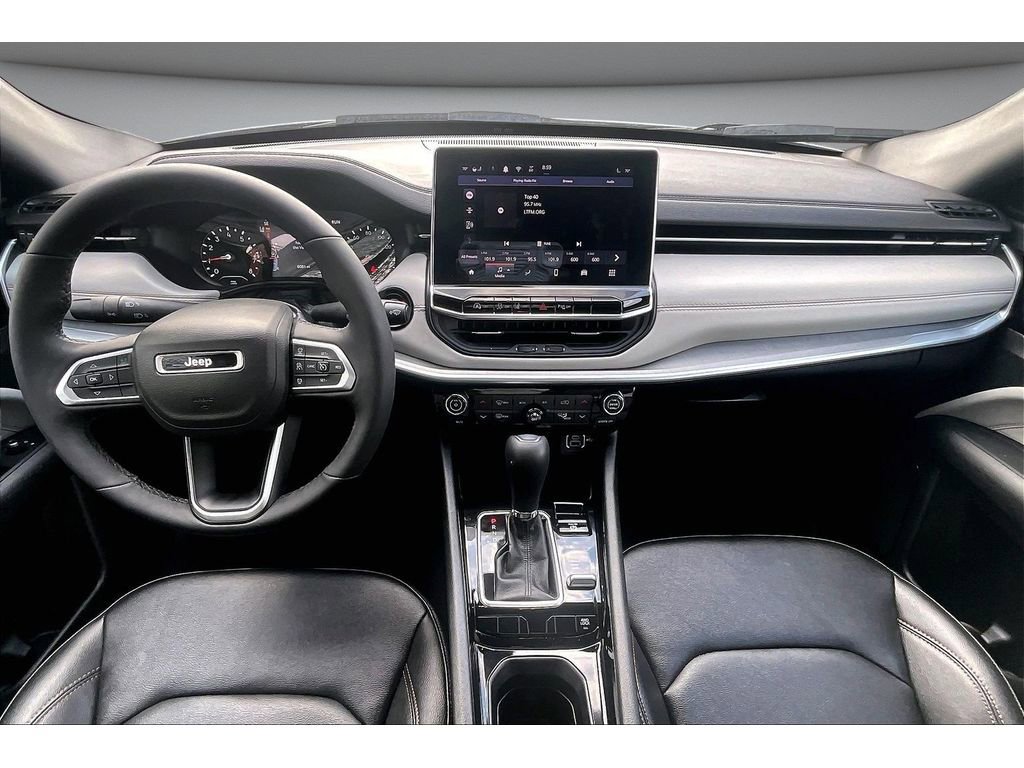 Certified 2024 Jeep Compass Limited image 17