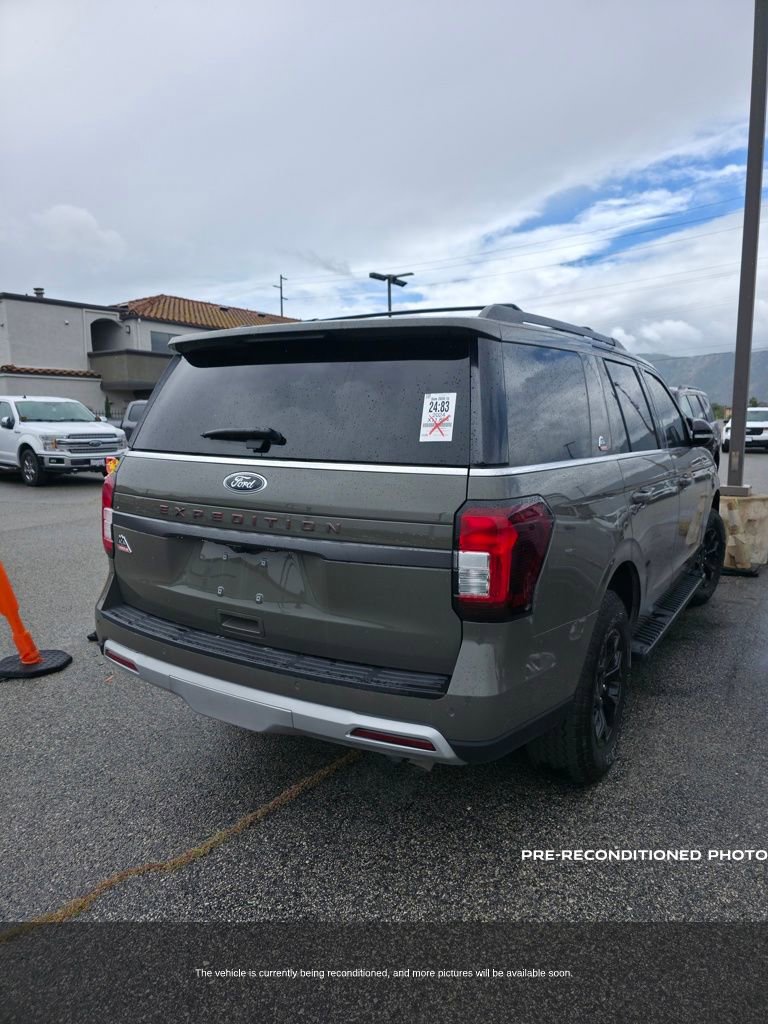 Used 2024 Ford Expedition Timberline image 3