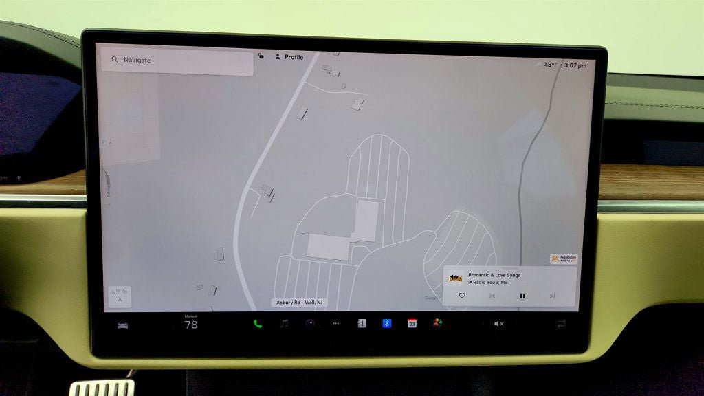 Used 2022 Tesla Model S AWD/4WD image 23
