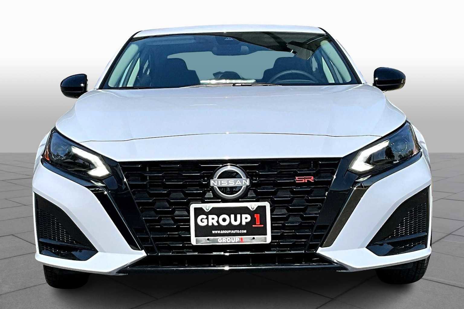 New 2025 Nissan Altima 2.5 SR image 3