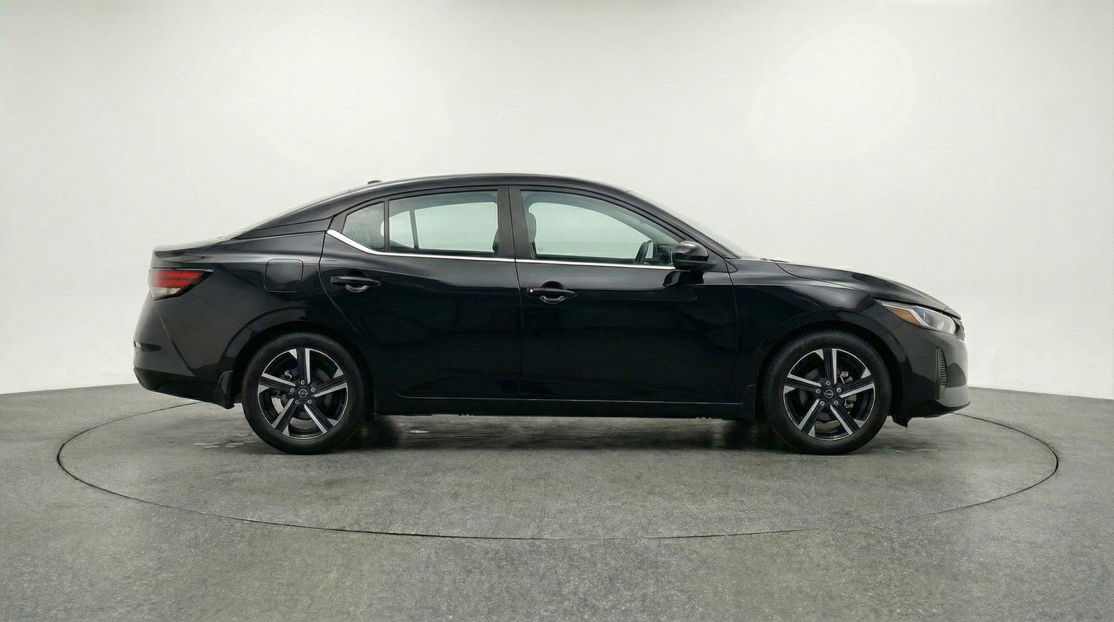 Used 2025 Nissan Sentra SV FWD image 11