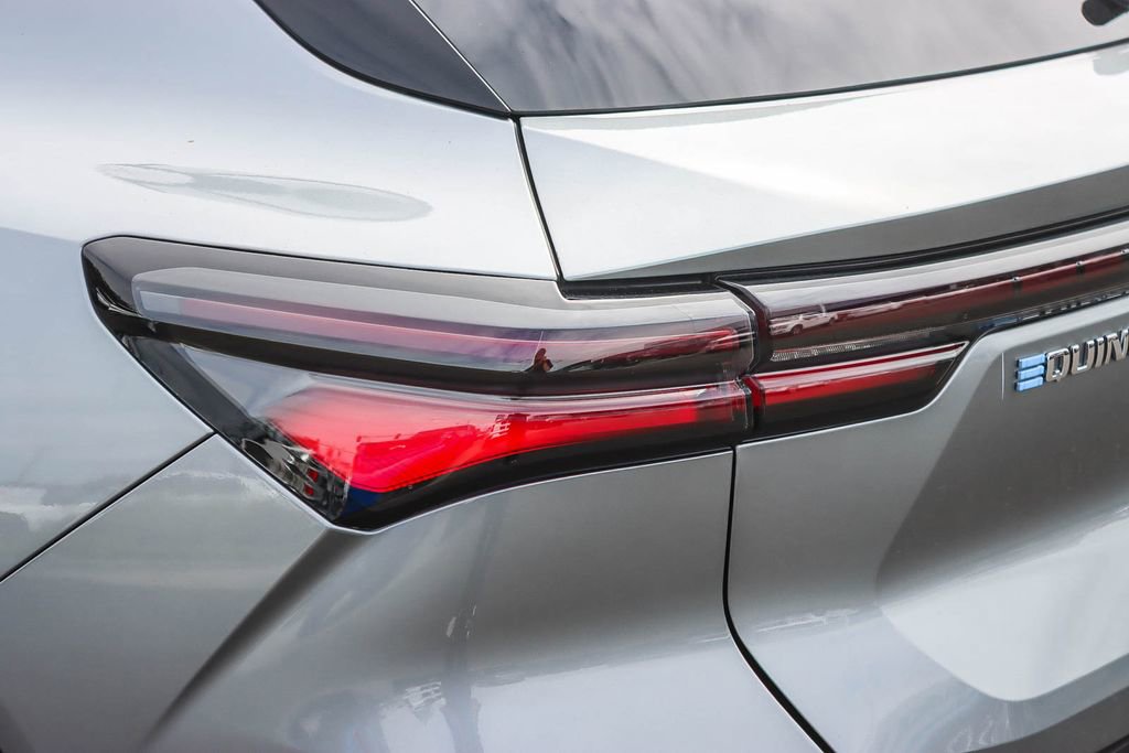 New 2026 Chevrolet Equinox EV LT image 8