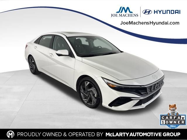 Used 2024 Hyundai Elantra Limited FWD image 2