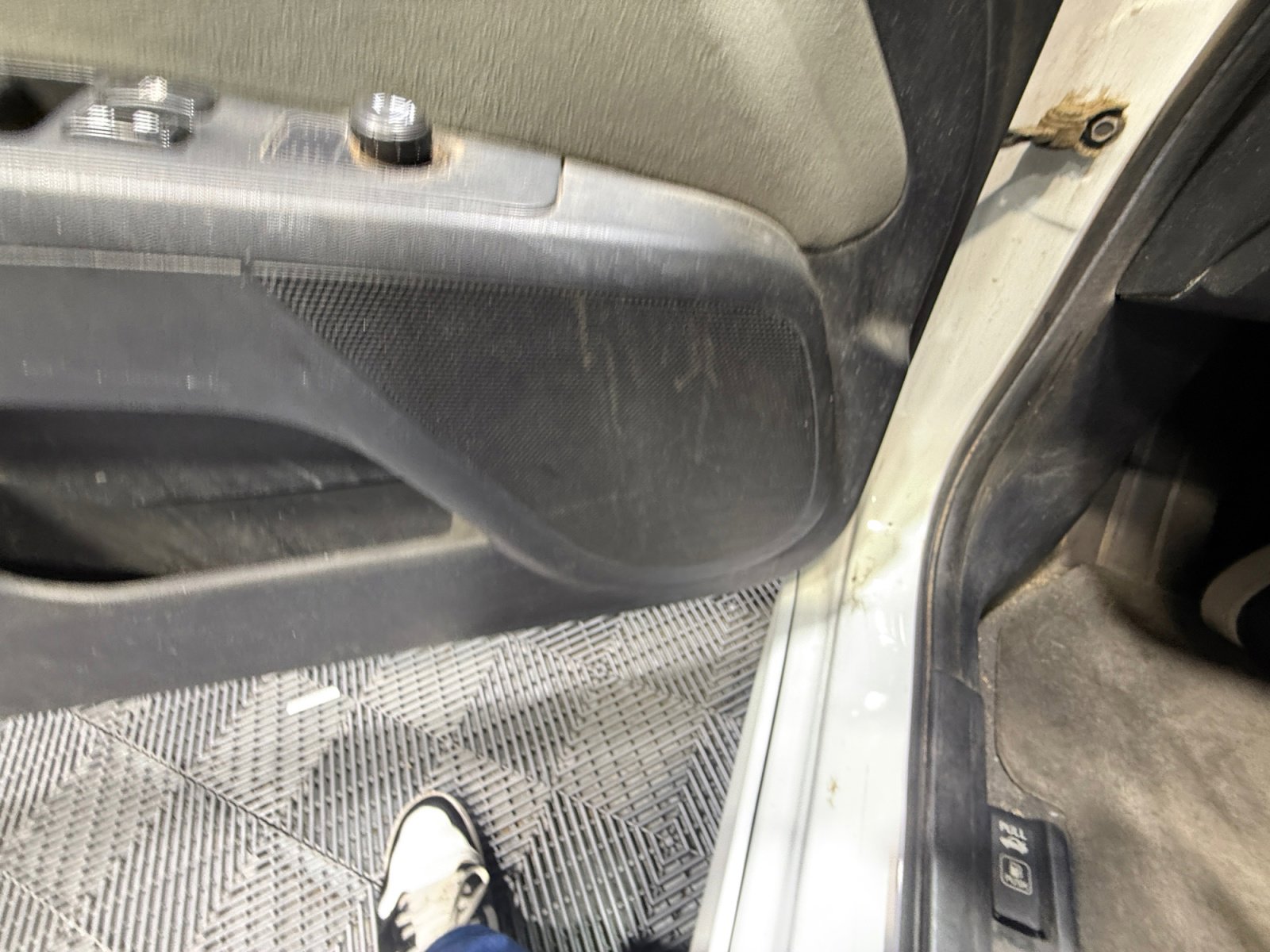 Used 2011 Nissan Sentra 2.0 SR w/ Convenience Pkg image 27