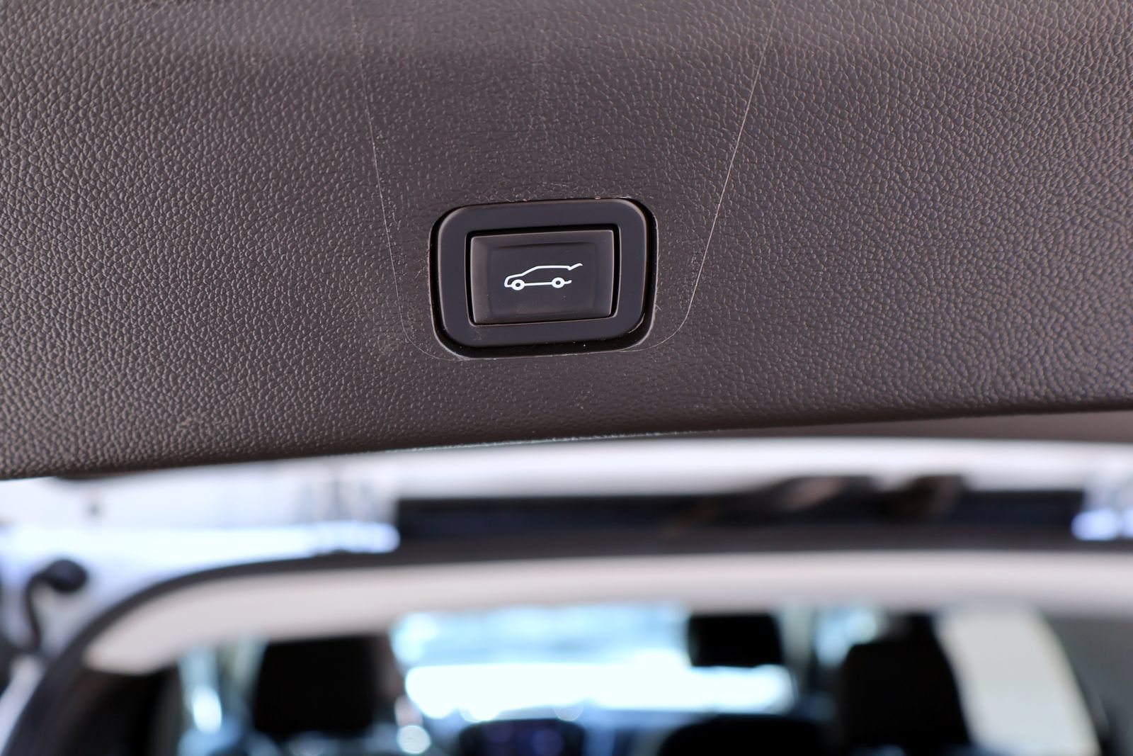 Used 2021 Chevrolet Traverse LT FWD image 12