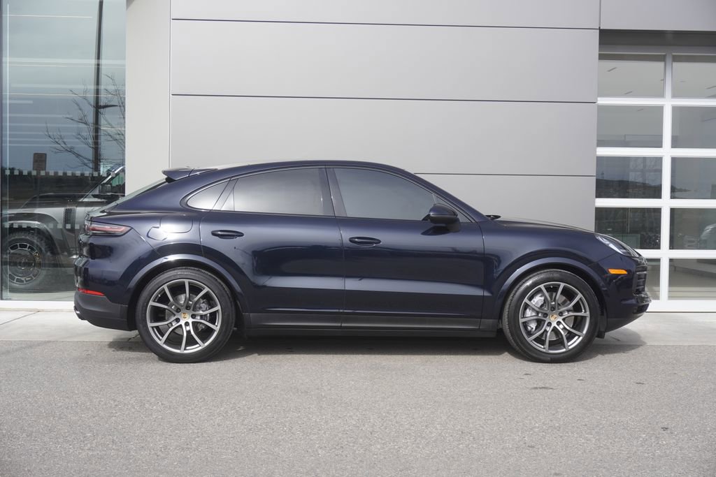Used 2022 Porsche Cayenne Coupe image 7
