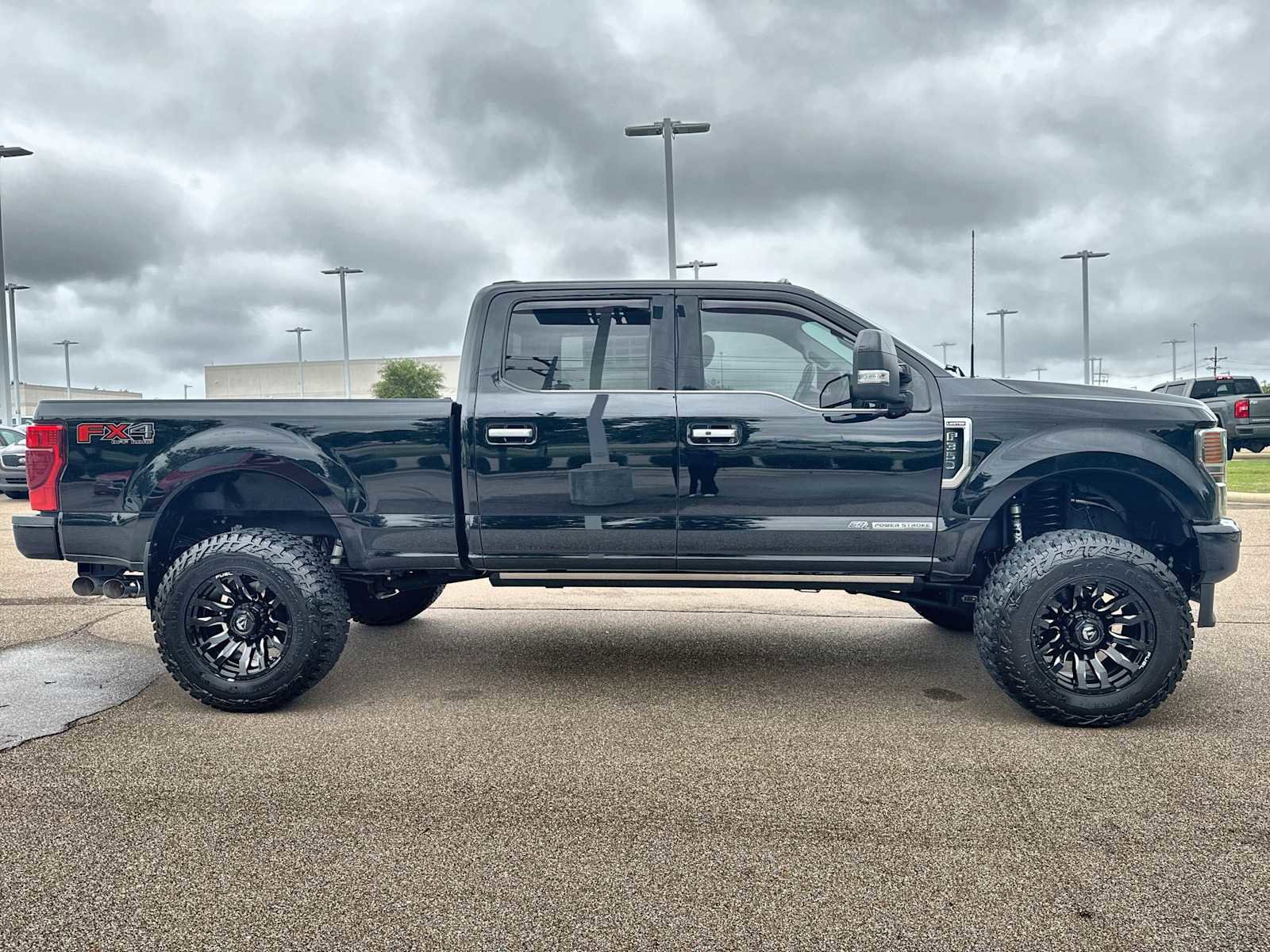 Used 2022 Ford F350 Limited w/ FX4 Off-Road Package AWD/4WD image 10