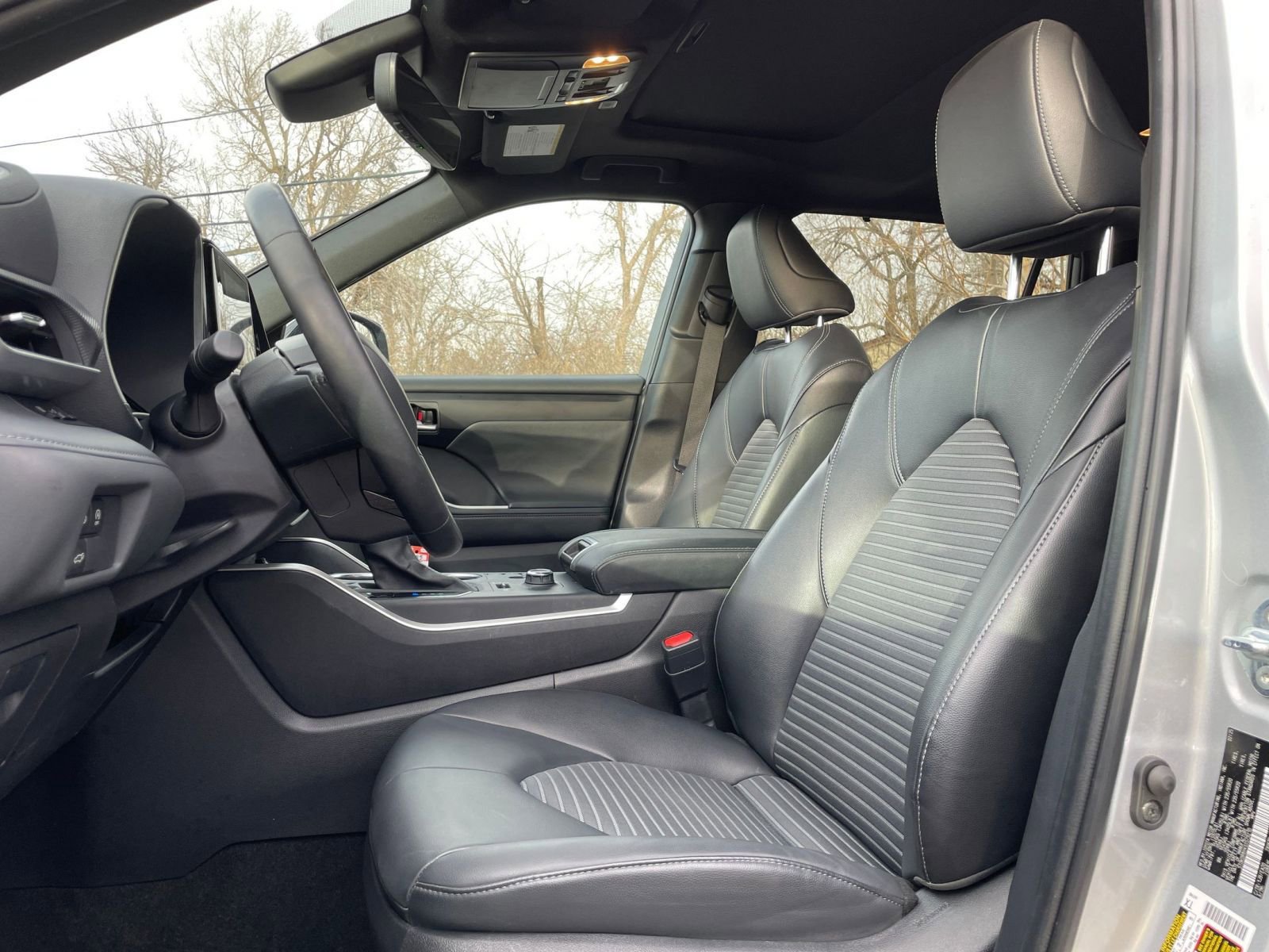 Used 2025 Toyota Highlander XSE image 28