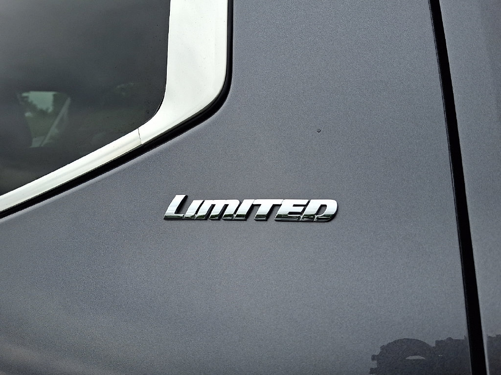 Used 2024 Toyota Tundra Limited AWD/4WD image 37