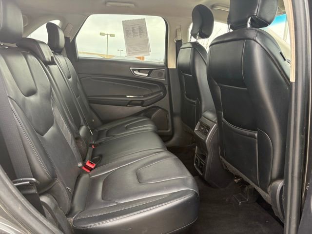 Used 2019 Ford Edge Titanium image 30
