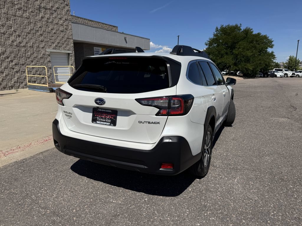Used 2024 Subaru Outback Premium AWD/4WD image 6