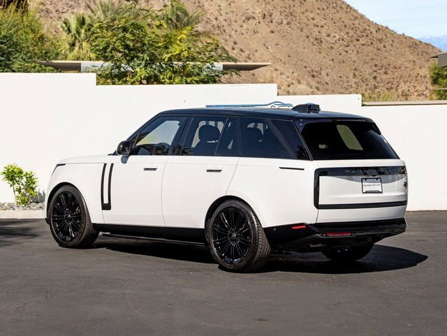 Used 2023 Land Rover Range Rover SE AWD/4WD image 9