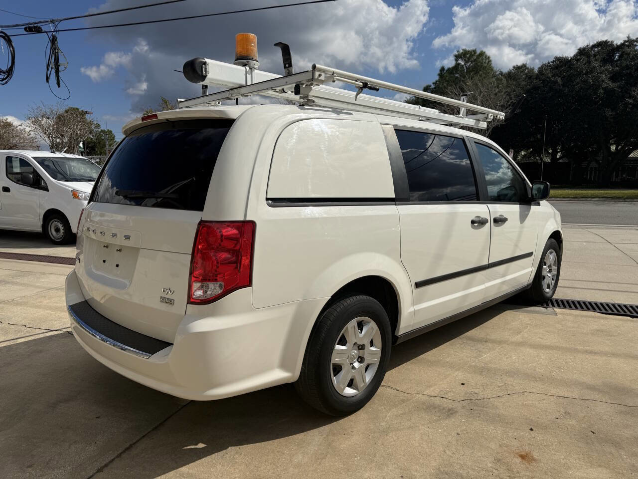 Used 2013 RAM C/V Tradesman image 5