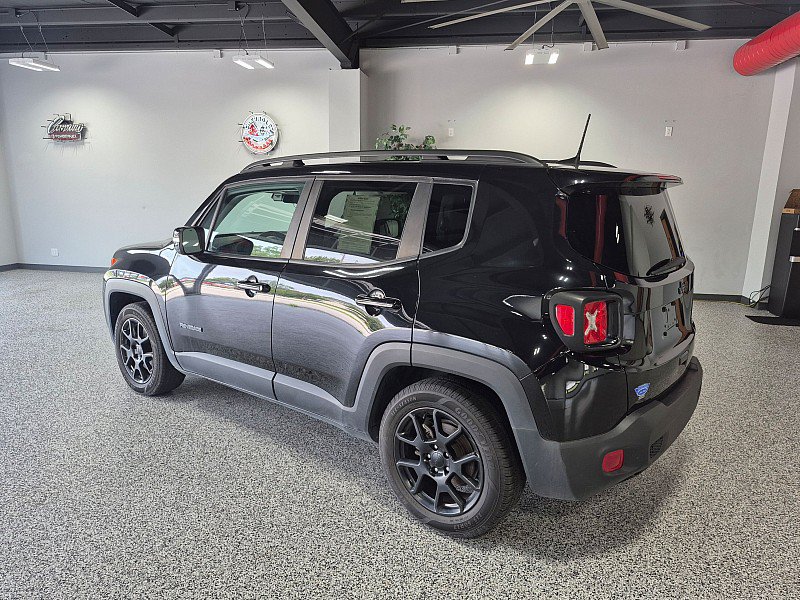 Used 2019 Jeep Renegade Altitude w/ Quick Order Package 2XM FWD image 29
