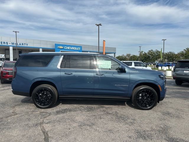 New 2026 Chevrolet Suburban High Country image 2