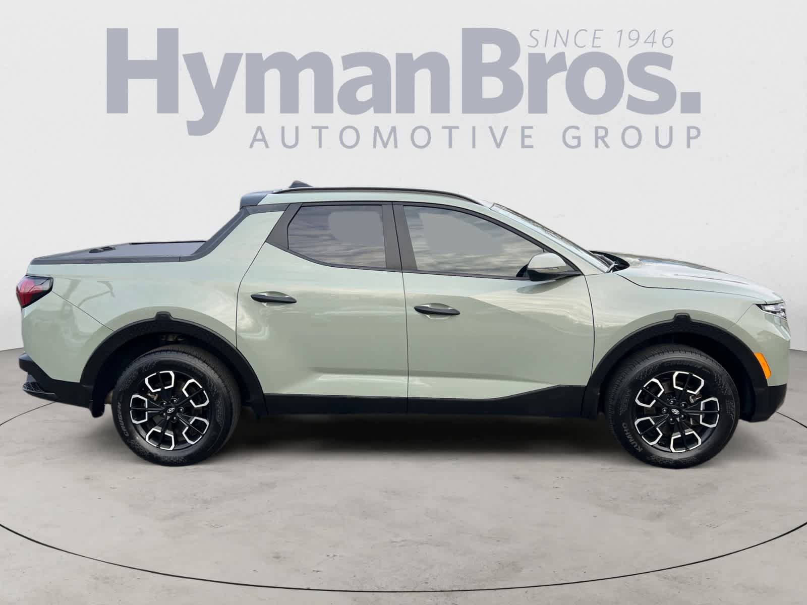 Used 2024 Hyundai Santa Cruz SEL w/ Activity Package FWD image 2