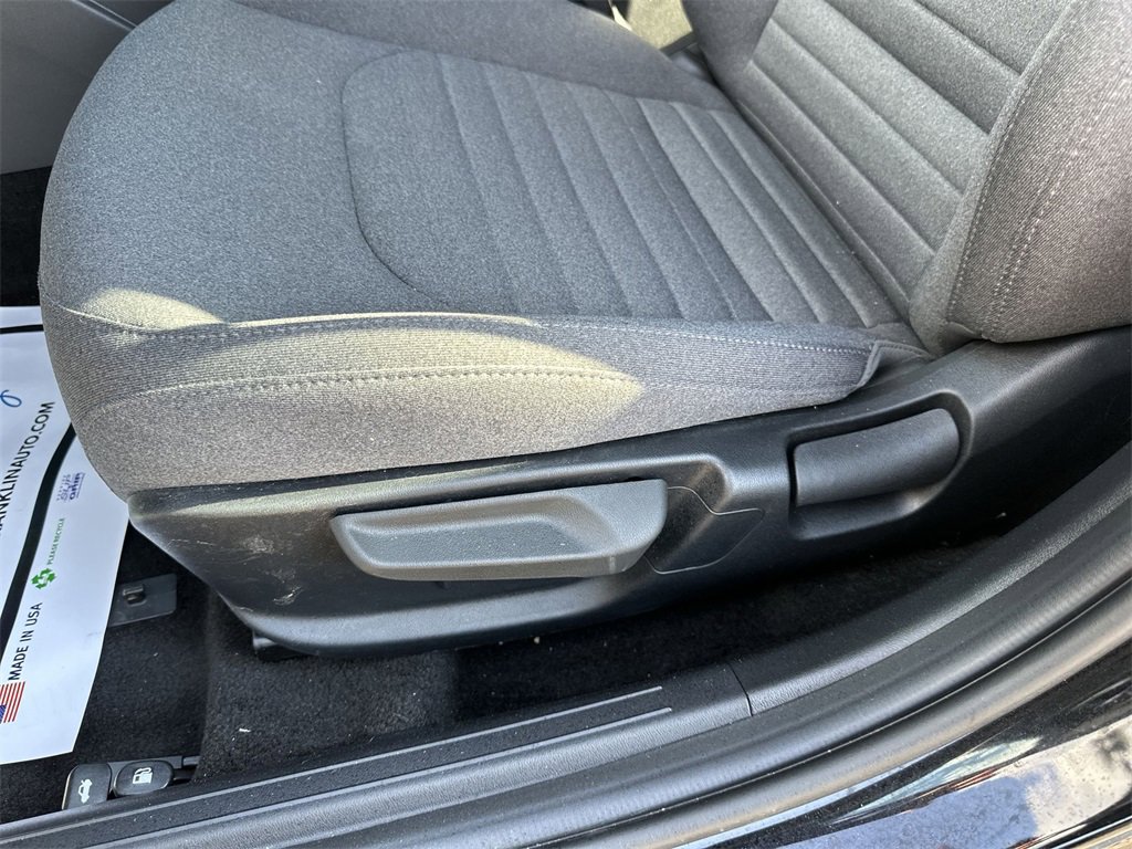 Used 2025 Kia K4 EX image 12