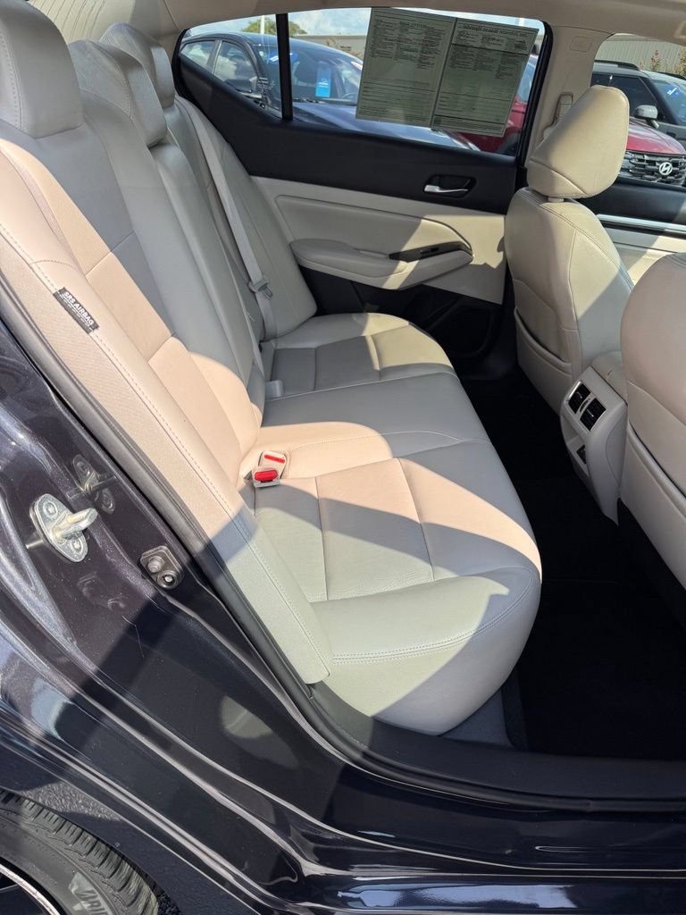 Used 2019 Nissan Altima 2.5 Platinum FWD image 13