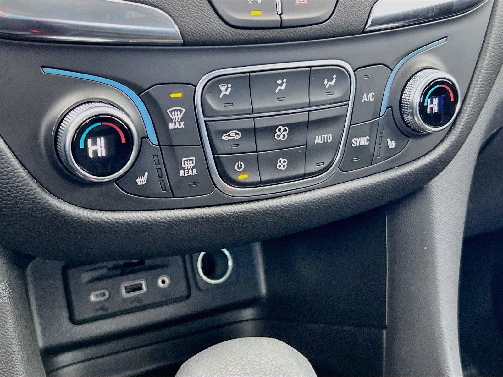 Used 2024 Chevrolet Equinox LT AWD/4WD image 9