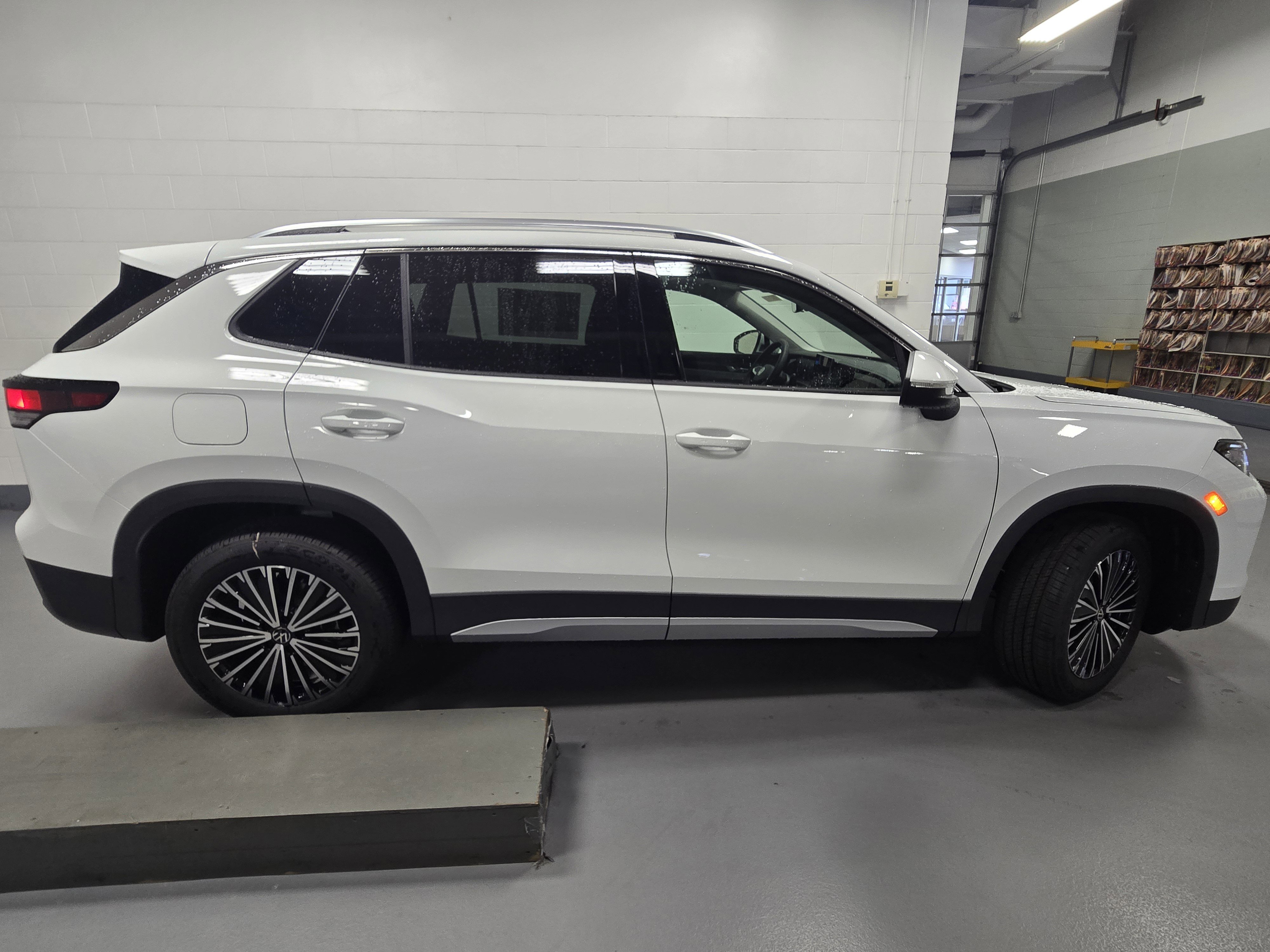 New 2025 Volkswagen Tiguan S image 7