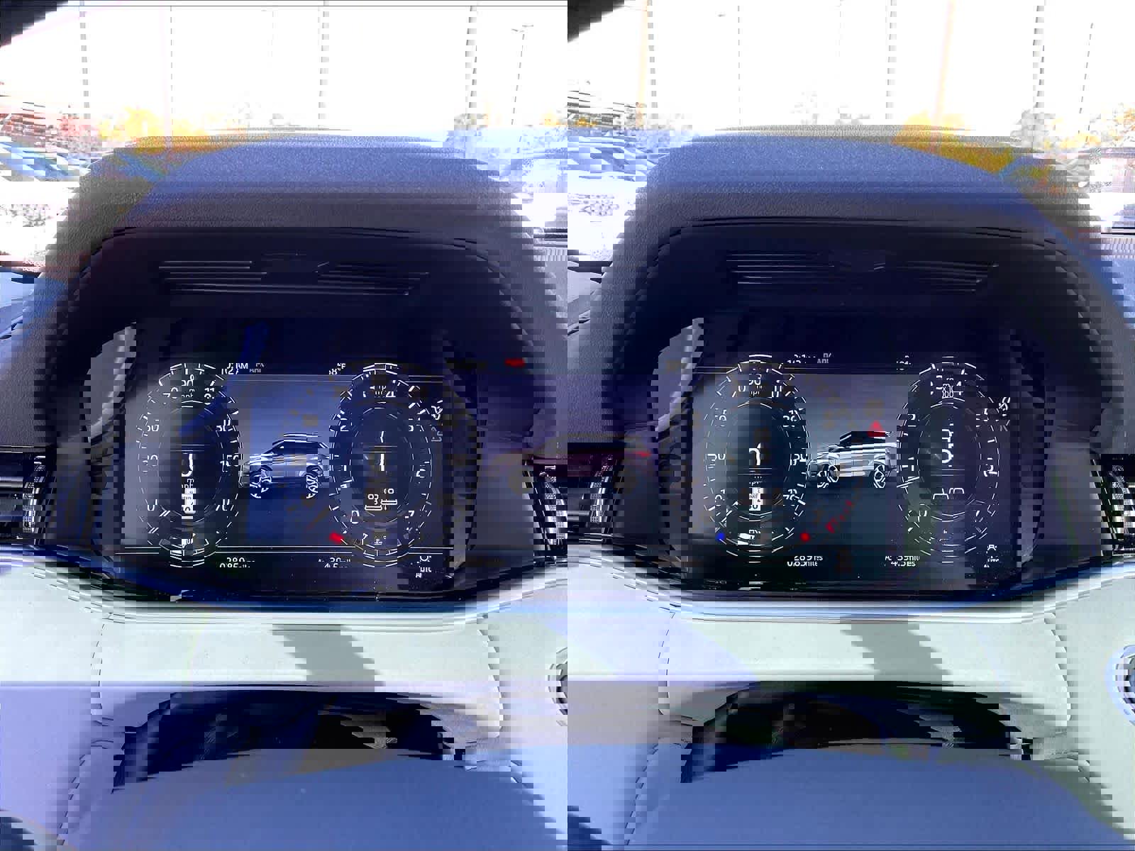 Used 2020 Land Rover Range Rover Evoque SE image 21