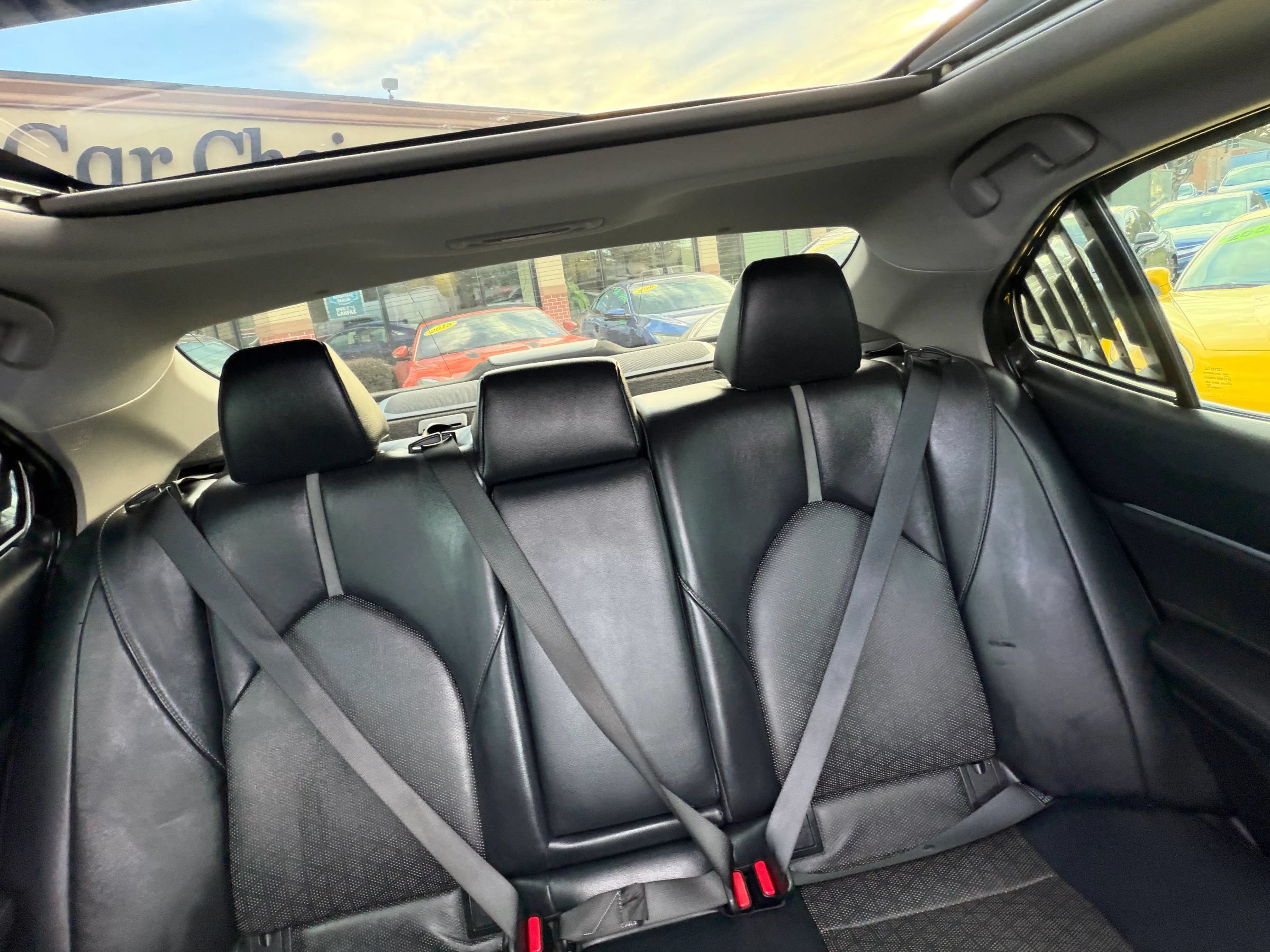 Used 2018 Toyota Camry XSE FWD image 21