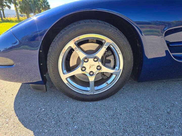 Used 2004 Chevrolet Corvette Coupe w/ Preferred Equipment Group image 34