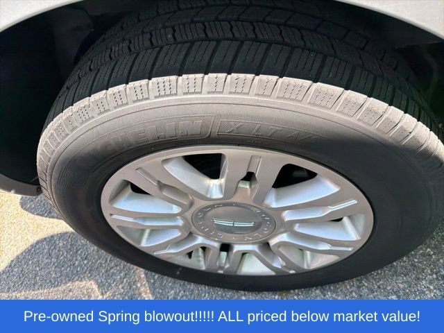 Used 2016 Lincoln Navigator Select AWD/4WD image 19