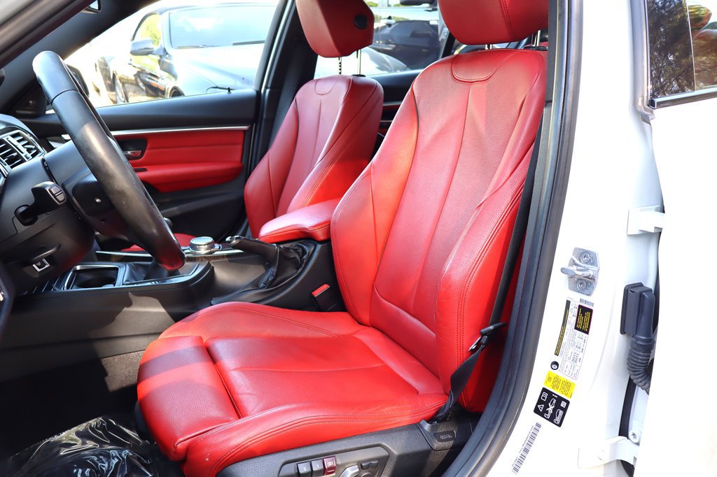 Used 2016 BMW 340i xDrive Sedan image 17