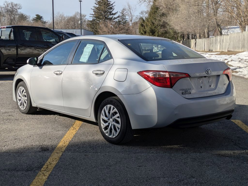 Used 2018 Toyota Corolla LE image 5