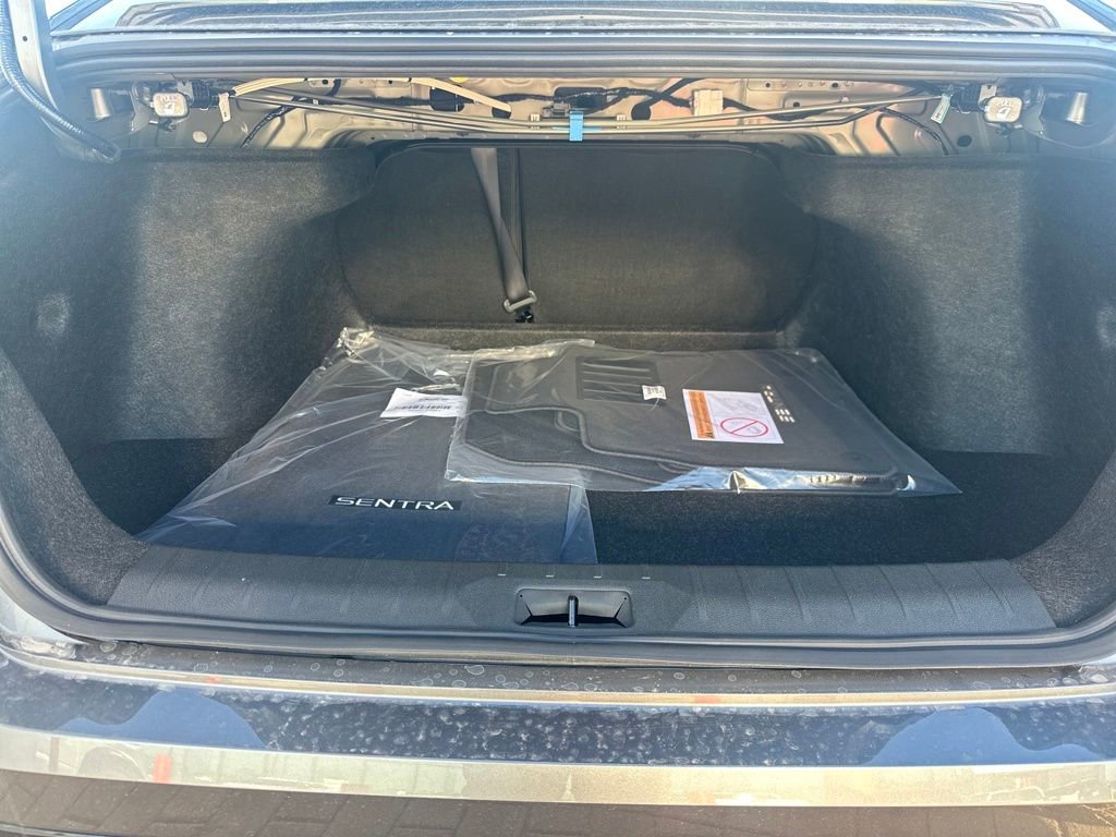 New 2026 Nissan Sentra SR w/ Floor Mat Package image 22