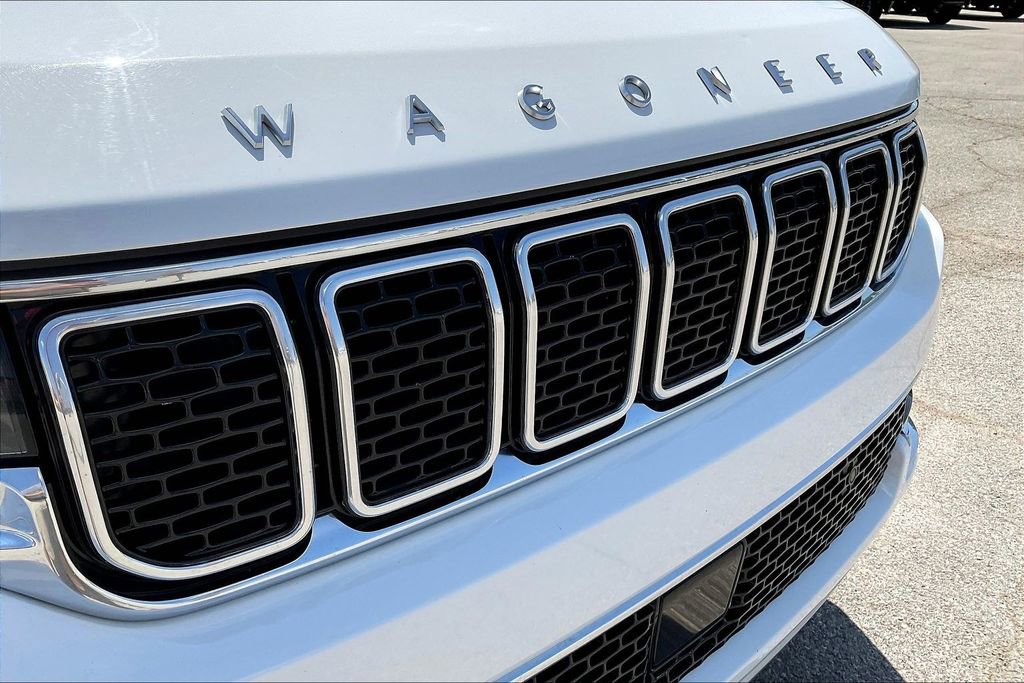 Used 2024 Jeep Wagoneer L Series II RWD image 30