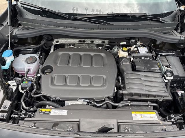 New 2025 Volkswagen Tiguan SE image 53
