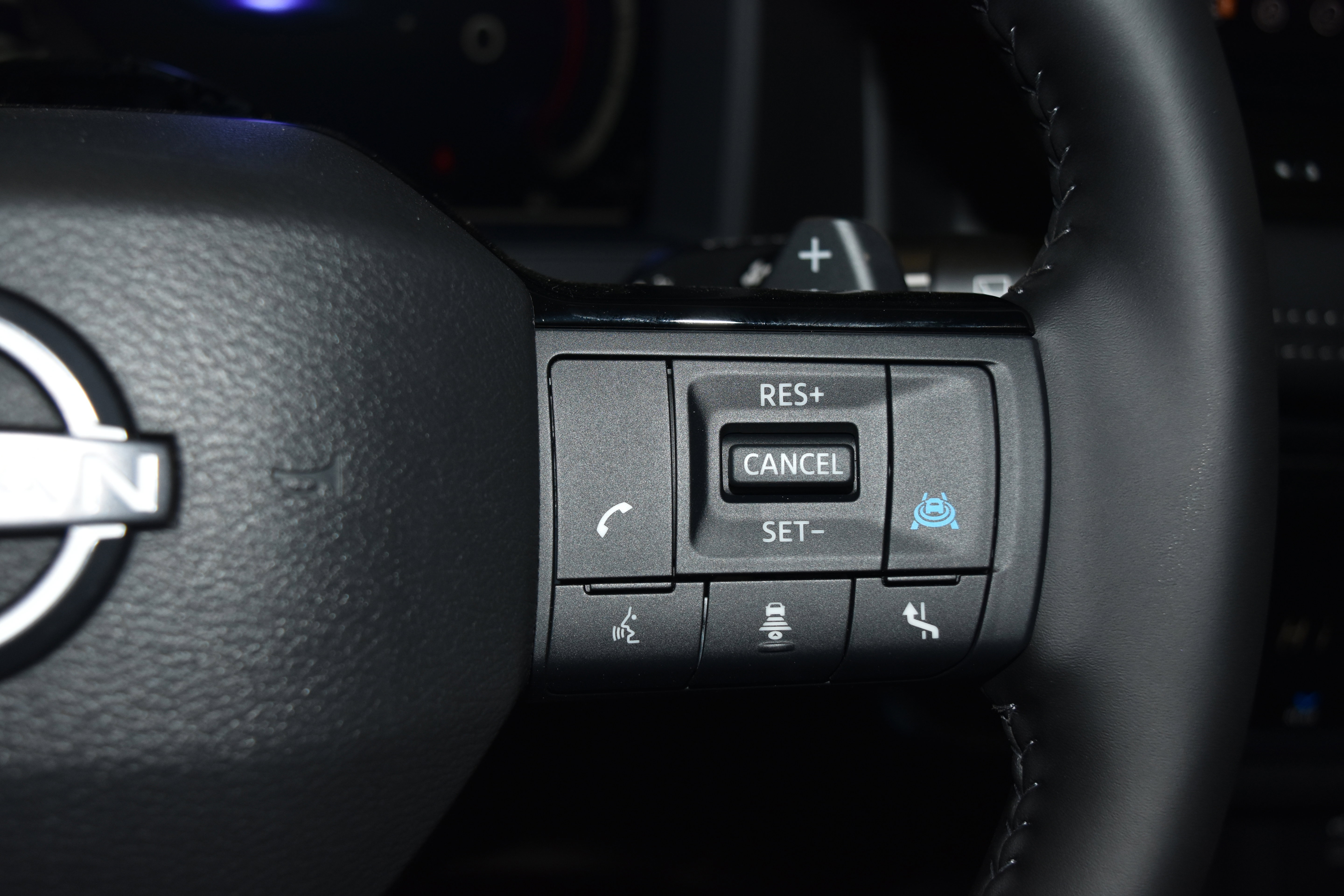 New 2026 Nissan Rogue Platinum w/ Tech Package AWD/4WD image 8
