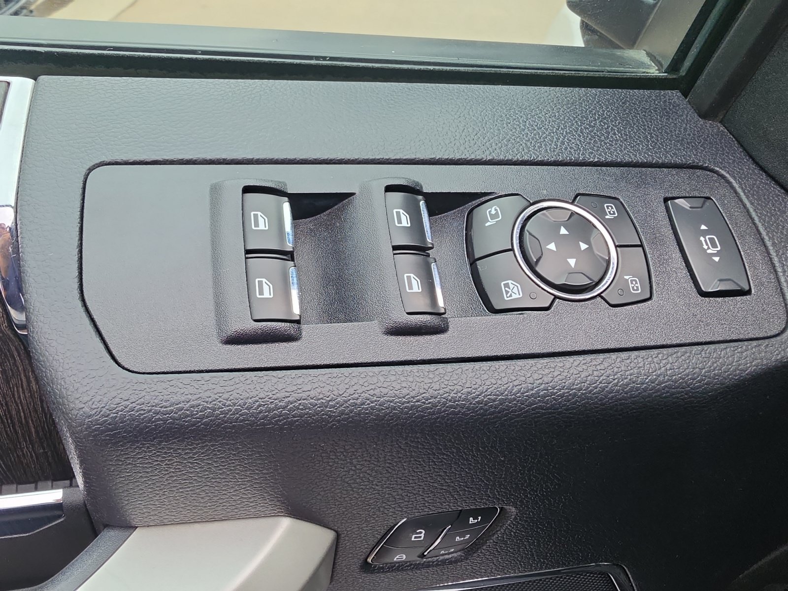 Used 2020 Ford F250 Lariat w/ Lariat Ultimate Package AWD/4WD image 11