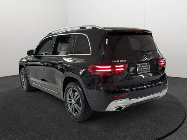 Certified 2026 Mercedes-Benz GLB 250 4MATIC image 4