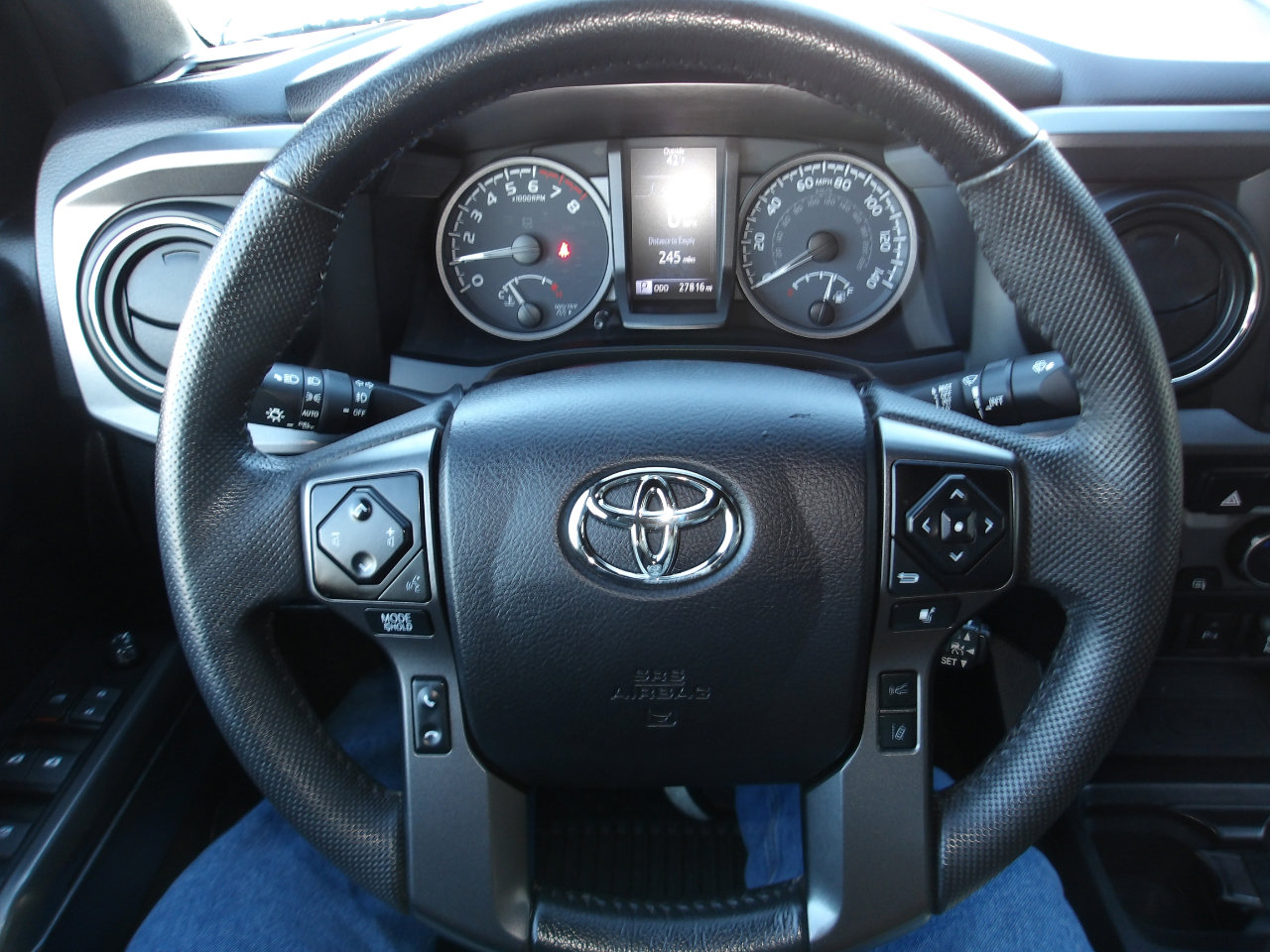 Used 2021 Toyota Tacoma TRD Off-Road w/ Technology Package image 14