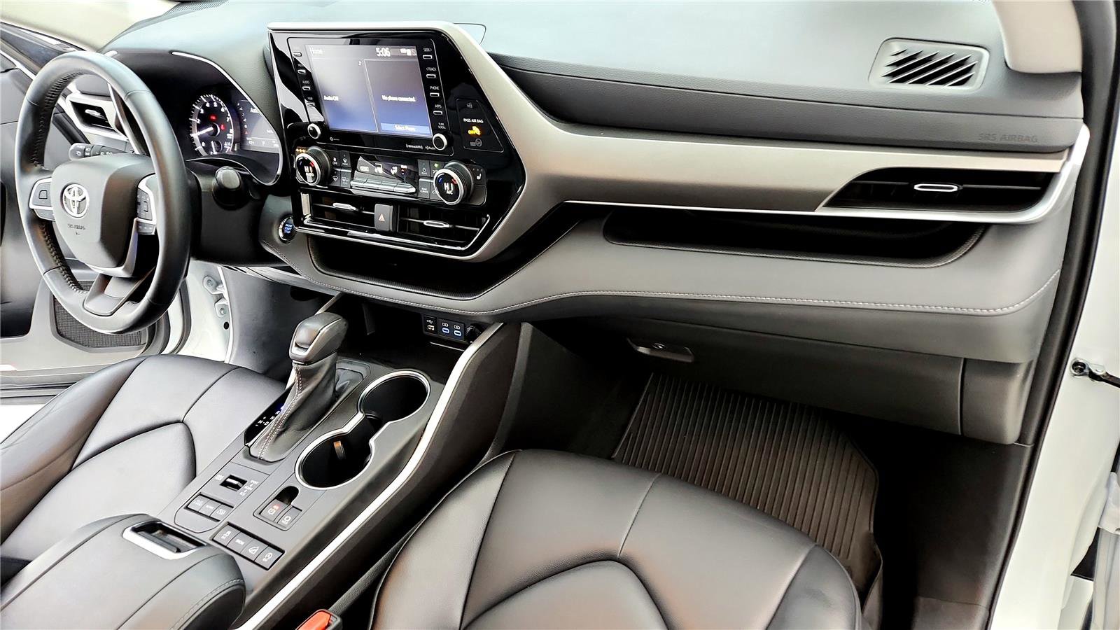 Certified 2022 Toyota Highlander XLE image 25