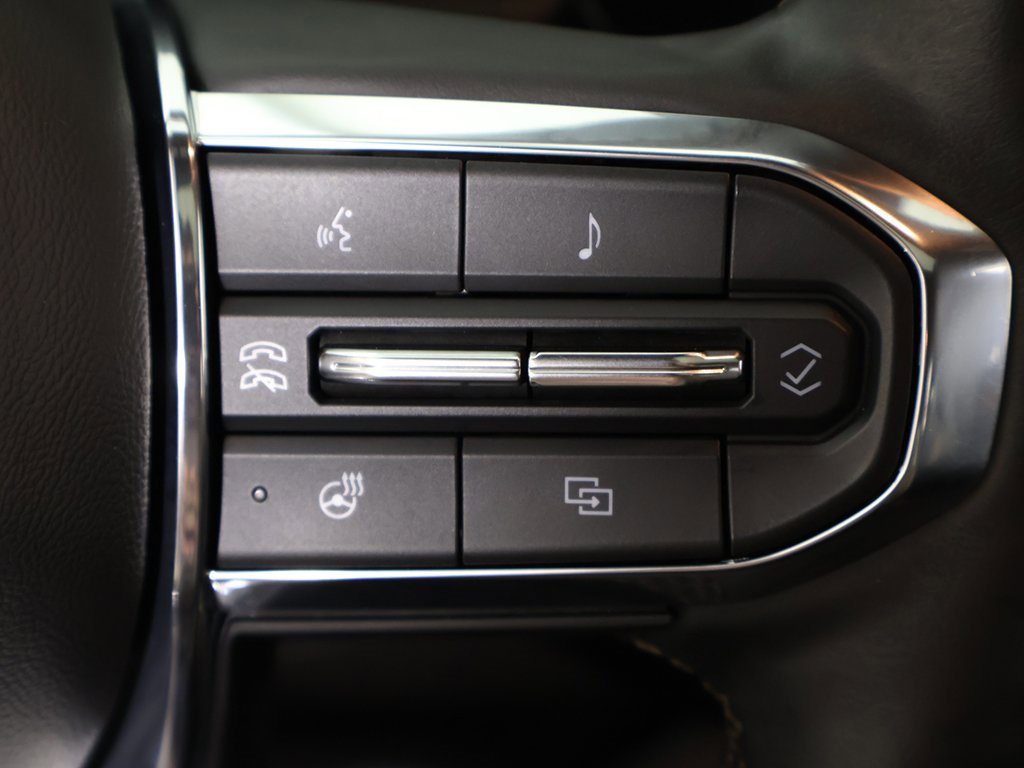 Used 2023 GMC Canyon Denali image 47