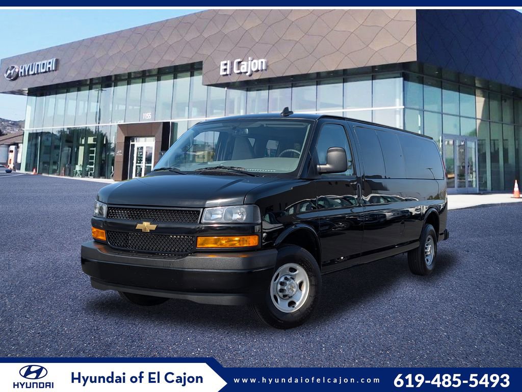 Used 2025 Chevrolet Express 3500 LS RWD image 1