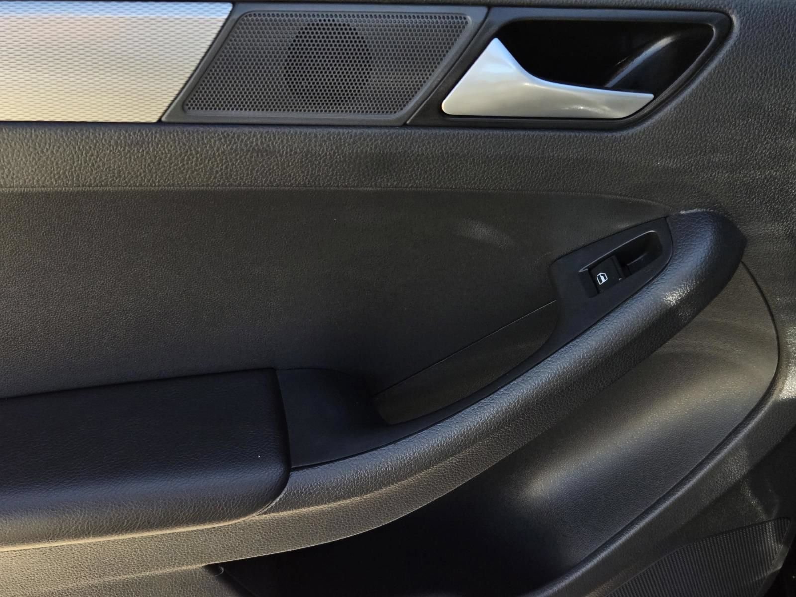 Used 2018 Volkswagen Jetta S FWD image 14