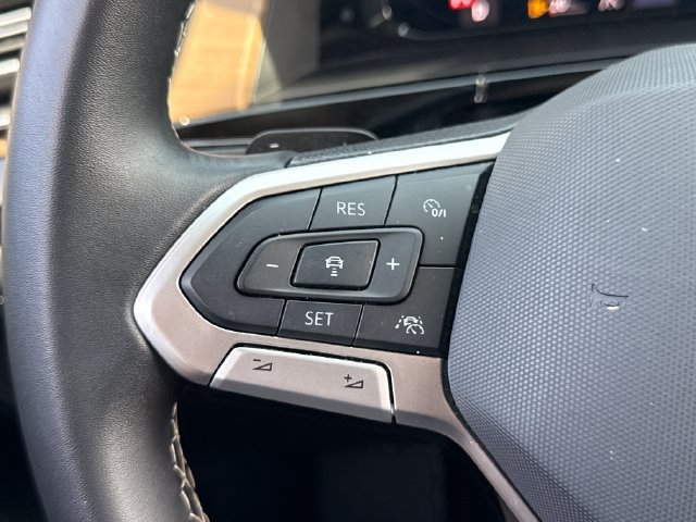 Used 2024 Volkswagen Atlas SE AWD/4WD image 35