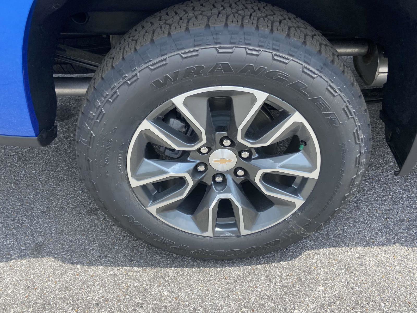 New 2025 Chevrolet Silverado 1500 LT image 7