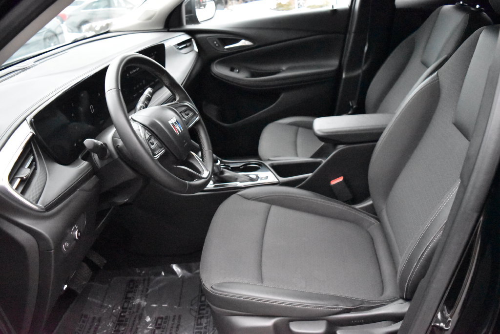 Used 2025 Buick Encore GX Preferred AWD/4WD image 9