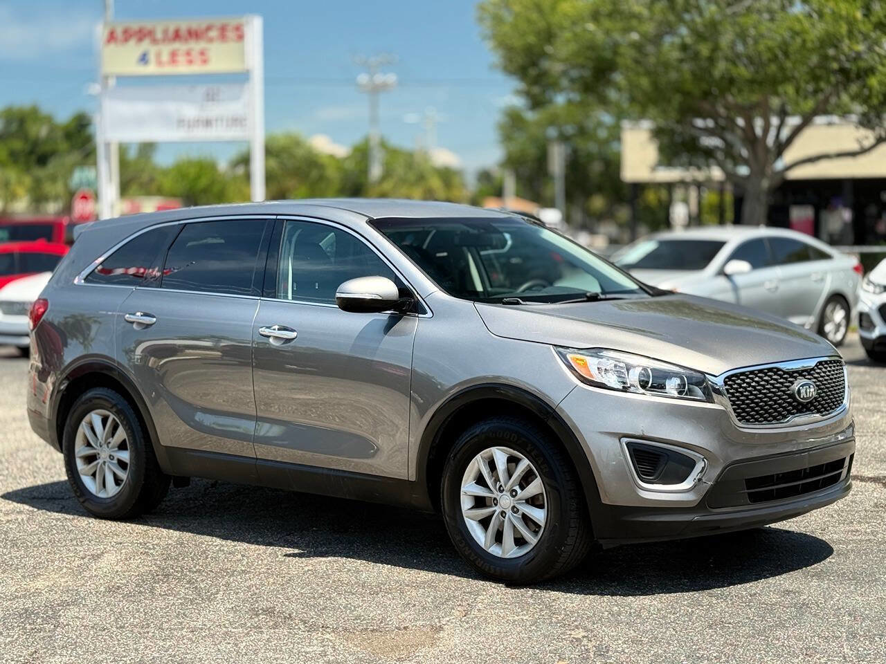 Used 2018 Kia Sorento L FWD image 11