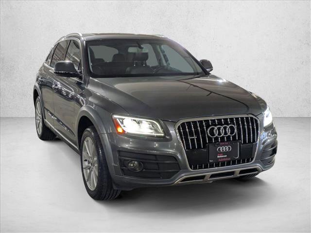 Used 2017 Audi Q5 2.0T Premium Plus w/ Technology Package image 3