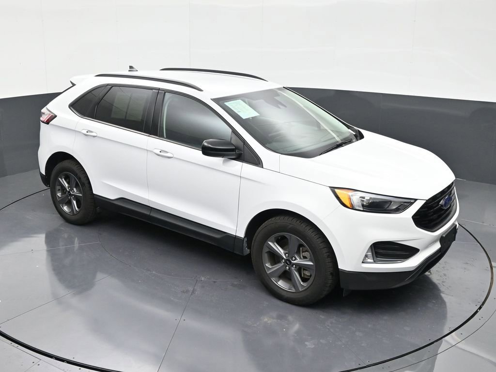 Used 2024 Ford Edge SEL w/ Sport Appearance Package image 18