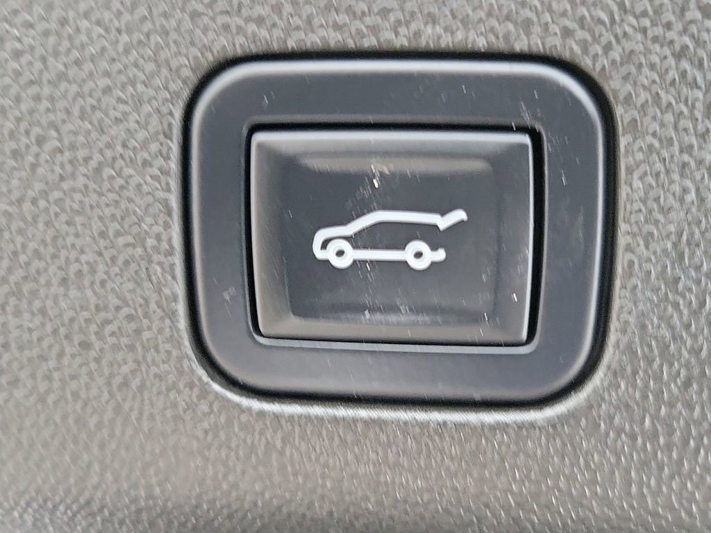 Certified 2022 Chevrolet Tahoe RST image 34